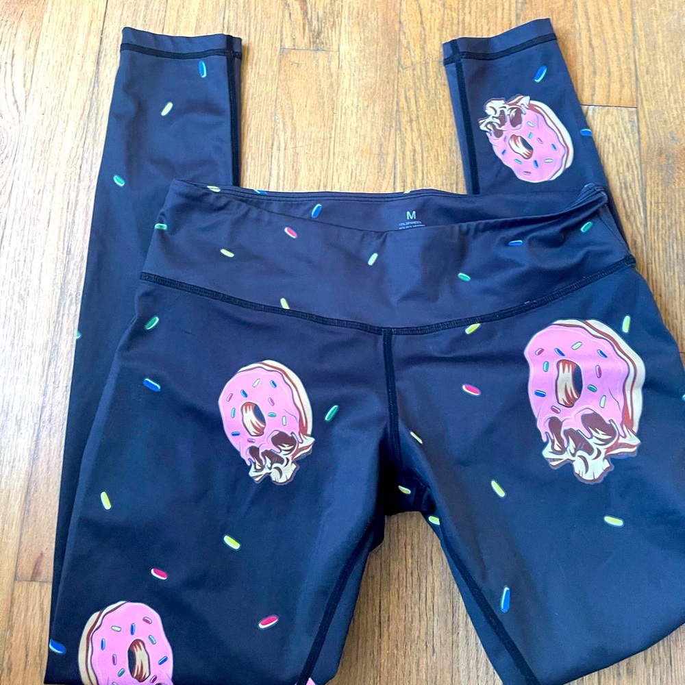 Beast Worx donut sprinkles skull leggings m